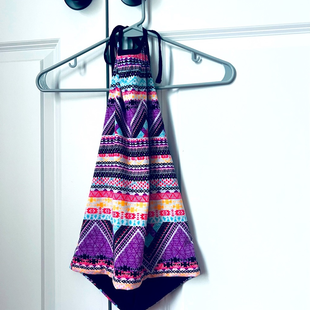 Rue21. Small. Multicolored crop top. Open back.